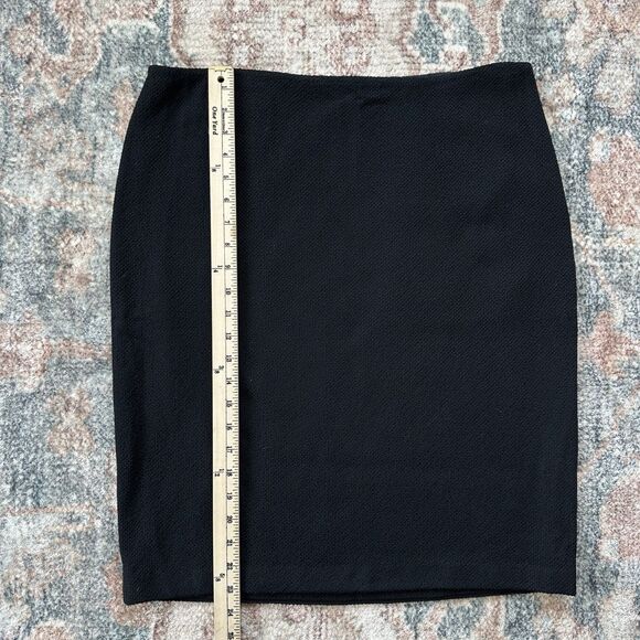 St. John Caviar Women's Skirt Knitted Side Zip Black Size 12 Wool Boucle Tweed - Picture 6 of 8